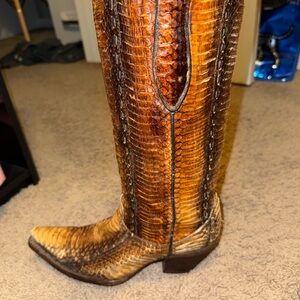 Corral rattlesnake boots